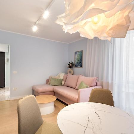 Candy Land Downtown Apartment บูคาเรสต์ ภายนอก รูปภาพ