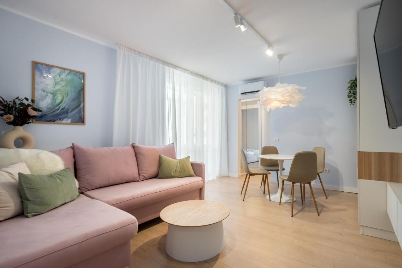 Candy Land Downtown Apartment บูคาเรสต์ ภายนอก รูปภาพ